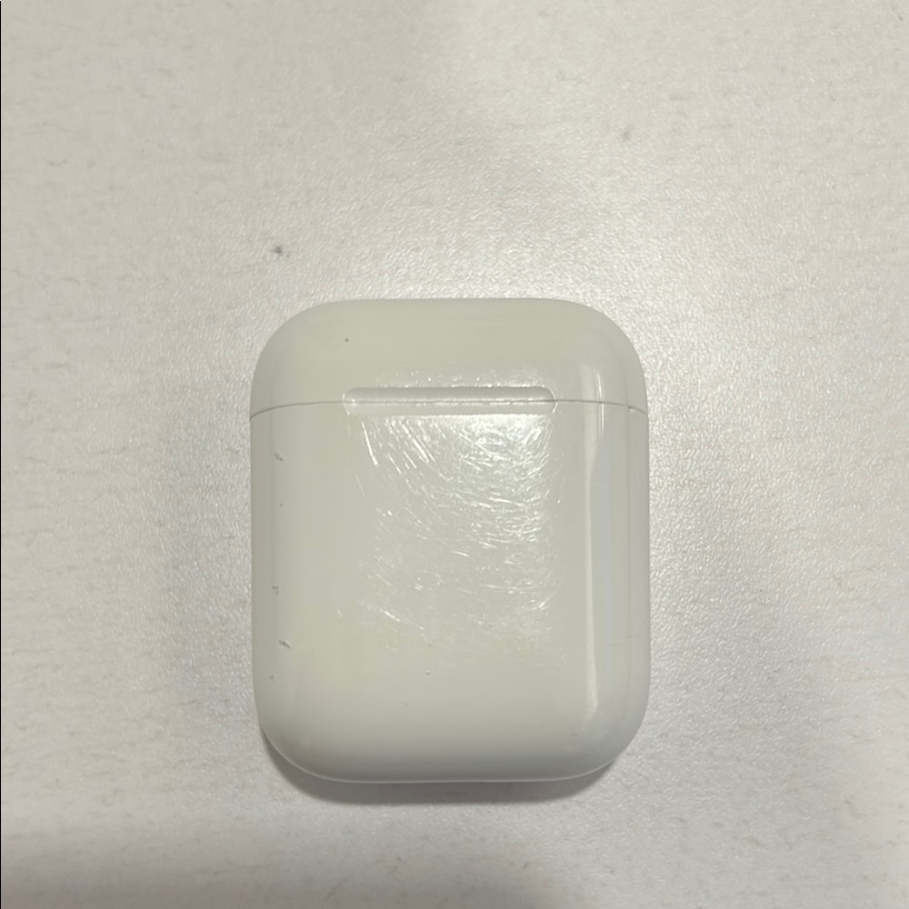 Apple AirPods Charging Case